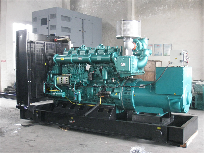 华坪200KW 柴油发电机的油耗是多少?