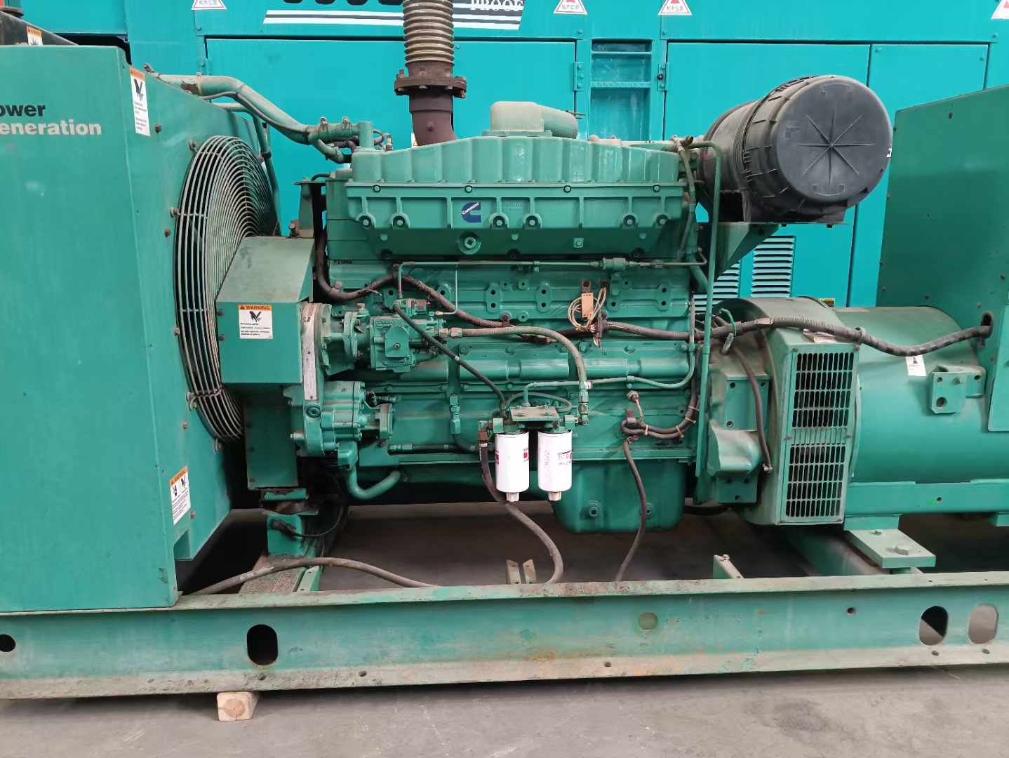 华坪过载会对 600kW 柴油发电机组造成哪些损害？